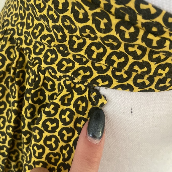 Vintage half apron yellow black smock rikrak ribbon kitchen home cooking 60s 70s - Picture 14 of 15